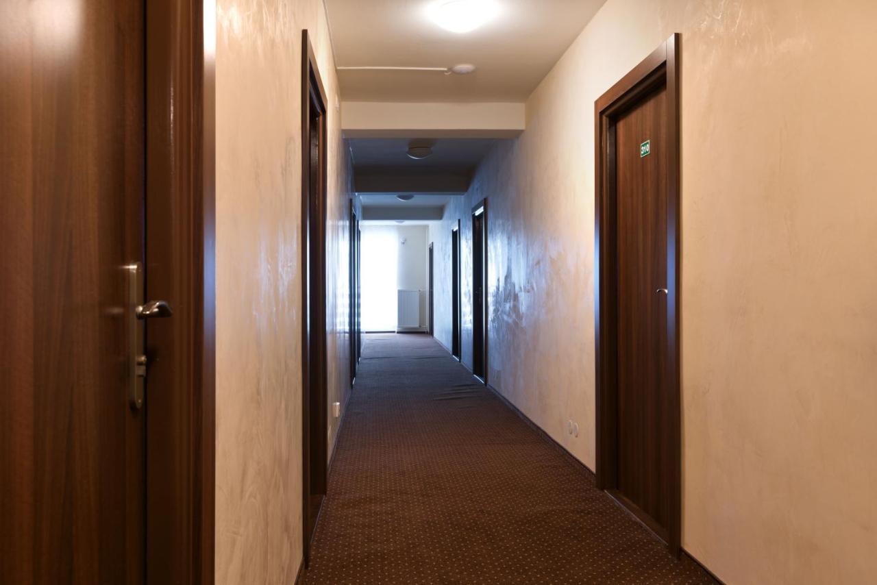 Hotel Lesana Stará Lesná 外观 照片